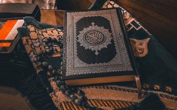 14 Ayat Al-Qur'an ini Kunci Menghadapi Permasalahan
