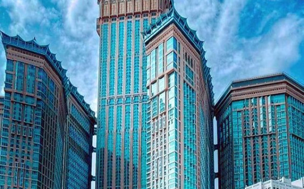 Surah Al-Humazah: Telaah Mendalam Tentang Kejahatan Dan Konsekuensinya