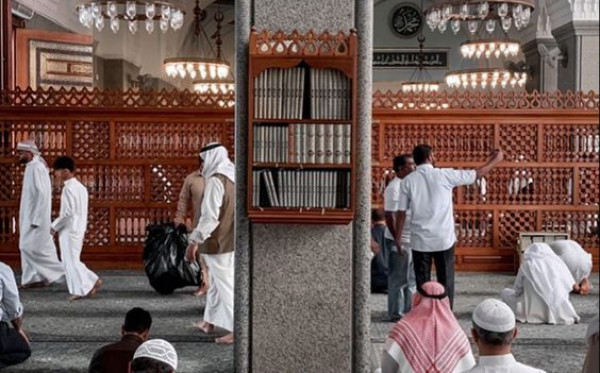 Menjadikan Sabar Dan Shalat Sebagai Penolong: Tafsir QS. Al-Baqarah: 45