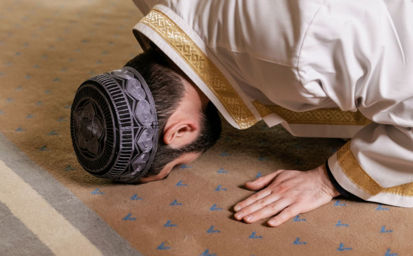 Makna Tulus dalam Setiap Sujud Seorang Muslim