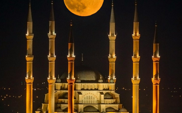 Menguatkan Hati dengan Doa di Sepertiga Malam
