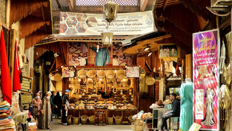 Memaknai Kesederhanaan di Tengah Konsumerisme